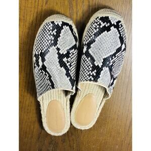 Banana Republic gray black snake leather espadrille mules slip on Flats 8 NWOT